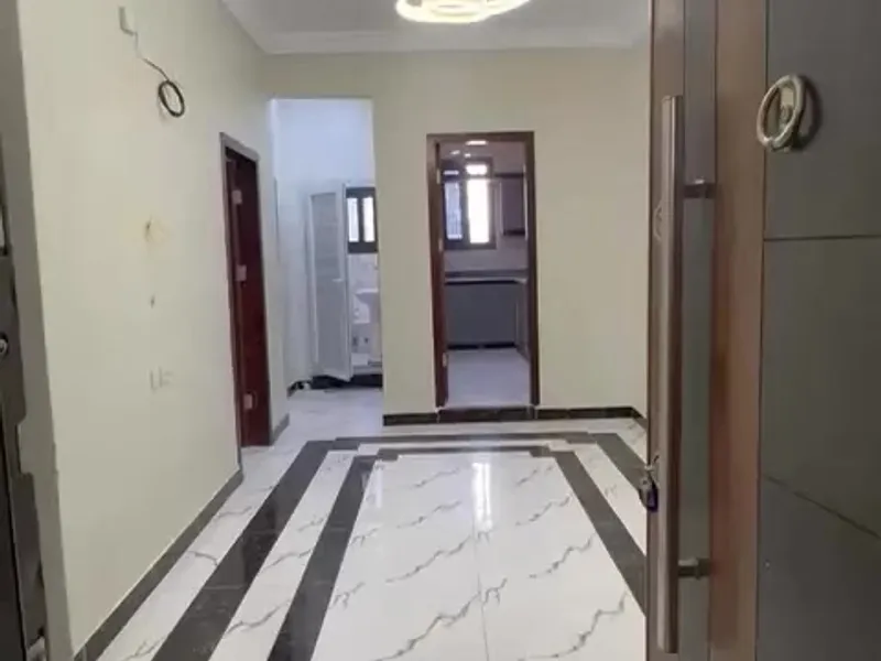 3 Bedroom Apartment in Howl Wadaag, Mogadishu — $330/mo - 1